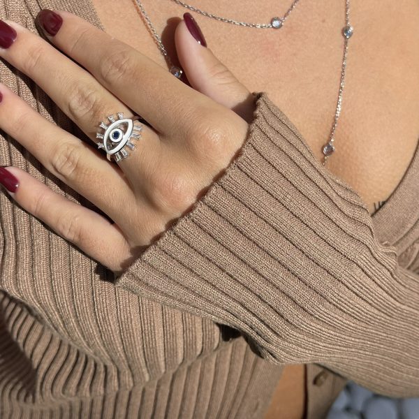 בוחרת לראות