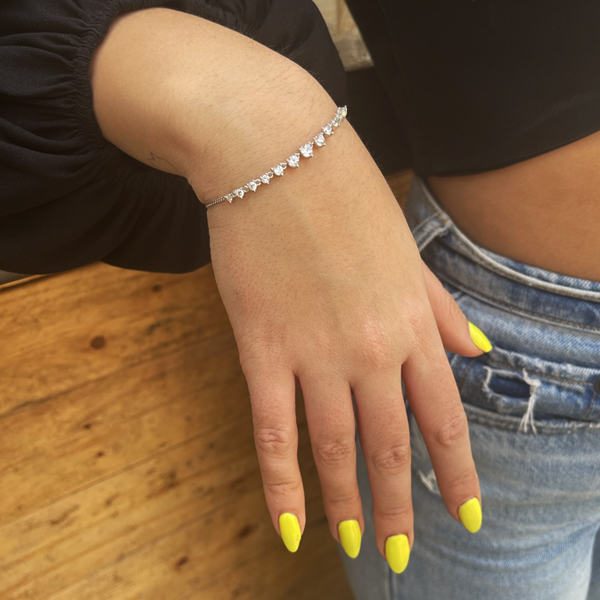 צמיד איך אפשר שלא להתאהב