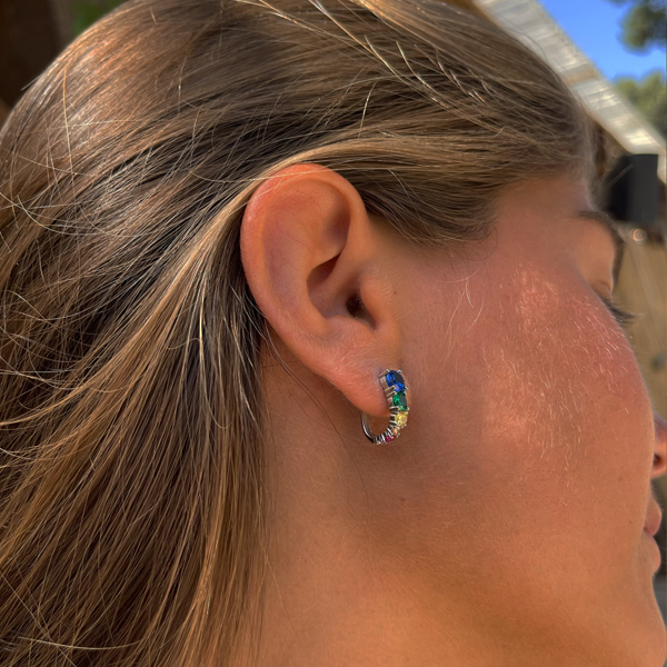 עגילי חיה בסרט