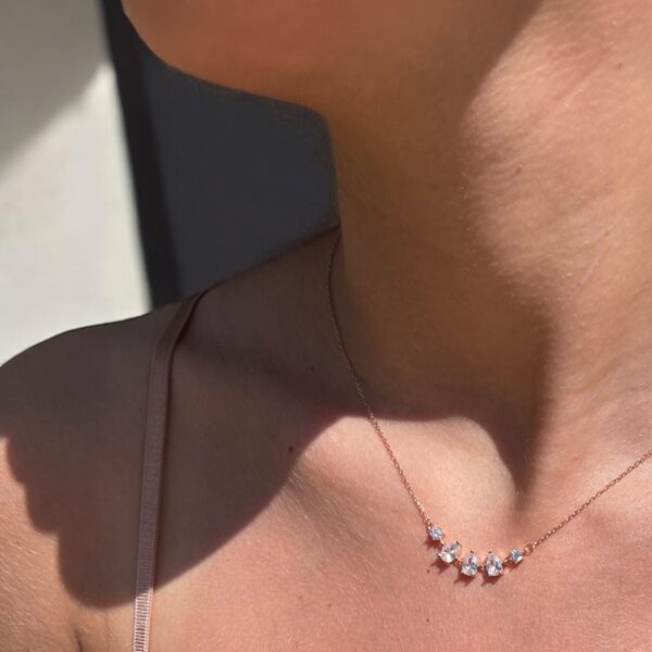 מאוזנת ברוזגולד