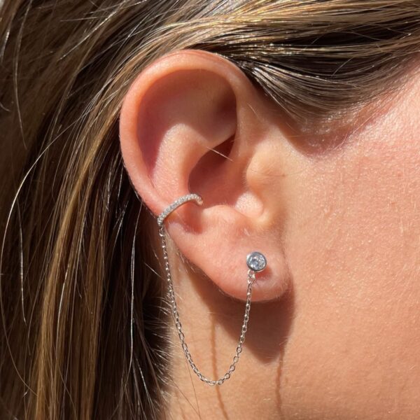 עגיל בי דיוק