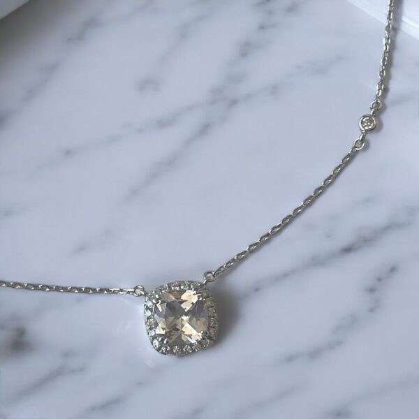 ריבוע בעולם של עיגולים